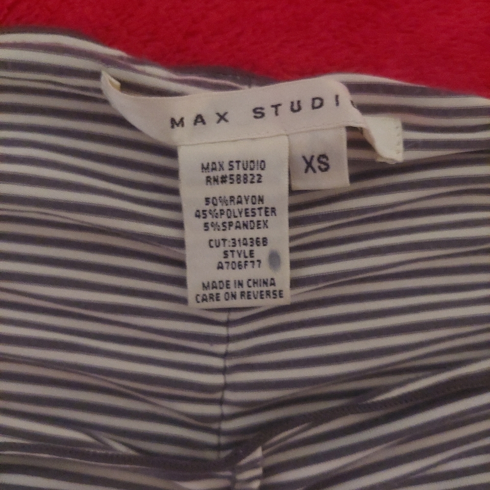 Max Studio Top - Picture 3 of 4